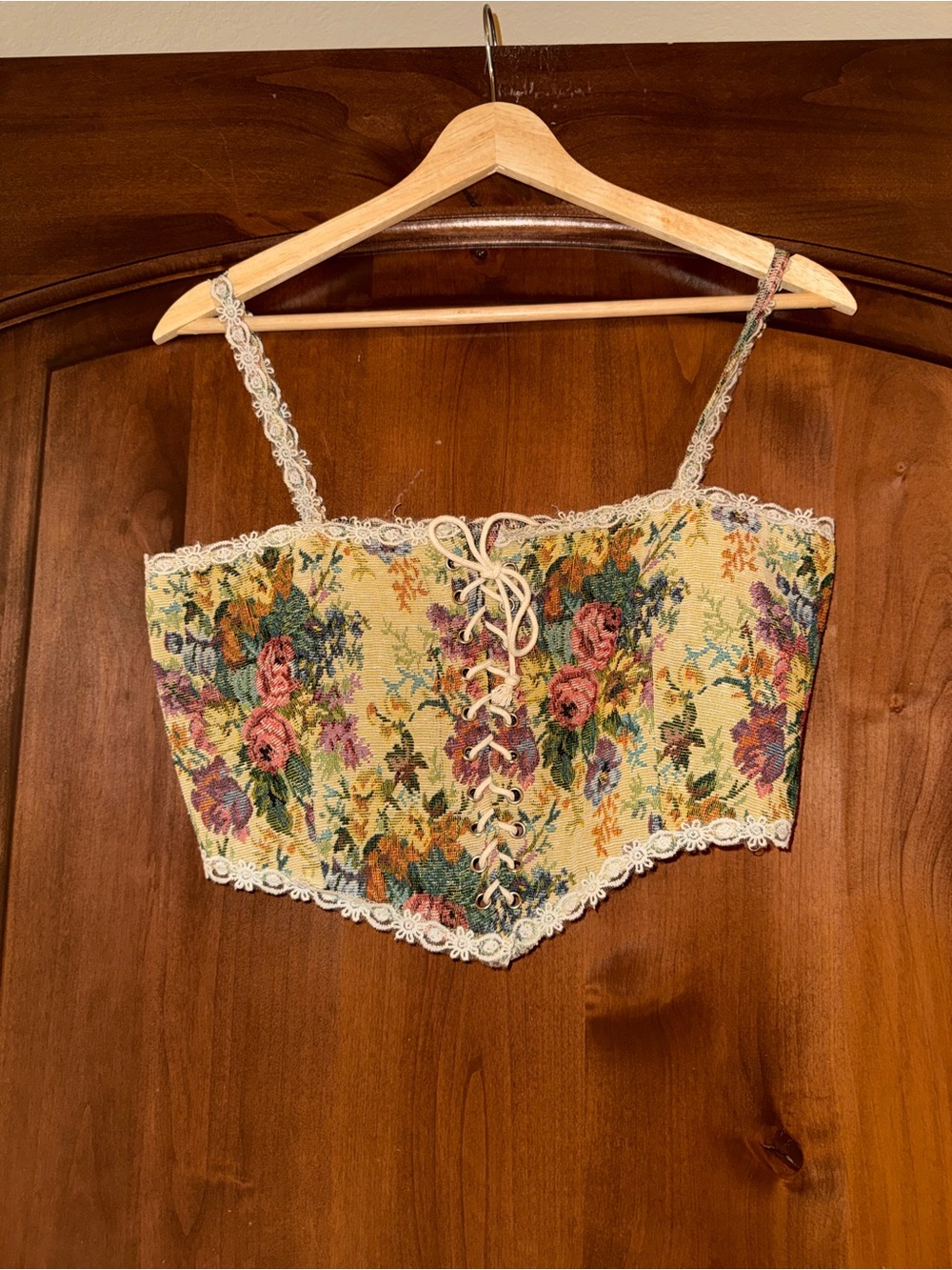 Cider Floral Tapestry Lace-Up Corset Crop Top – Size Medium